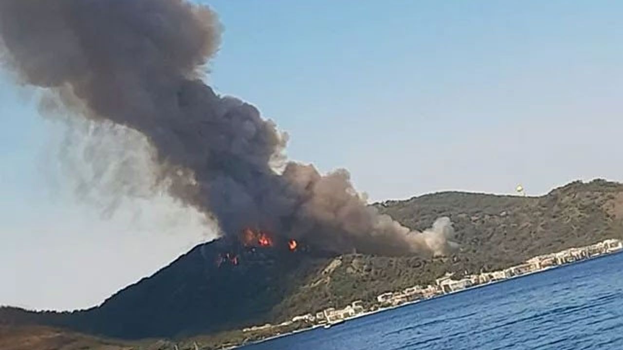 Marmaris'te orman yangını büyüyor!  Marmaris de yanıyor!